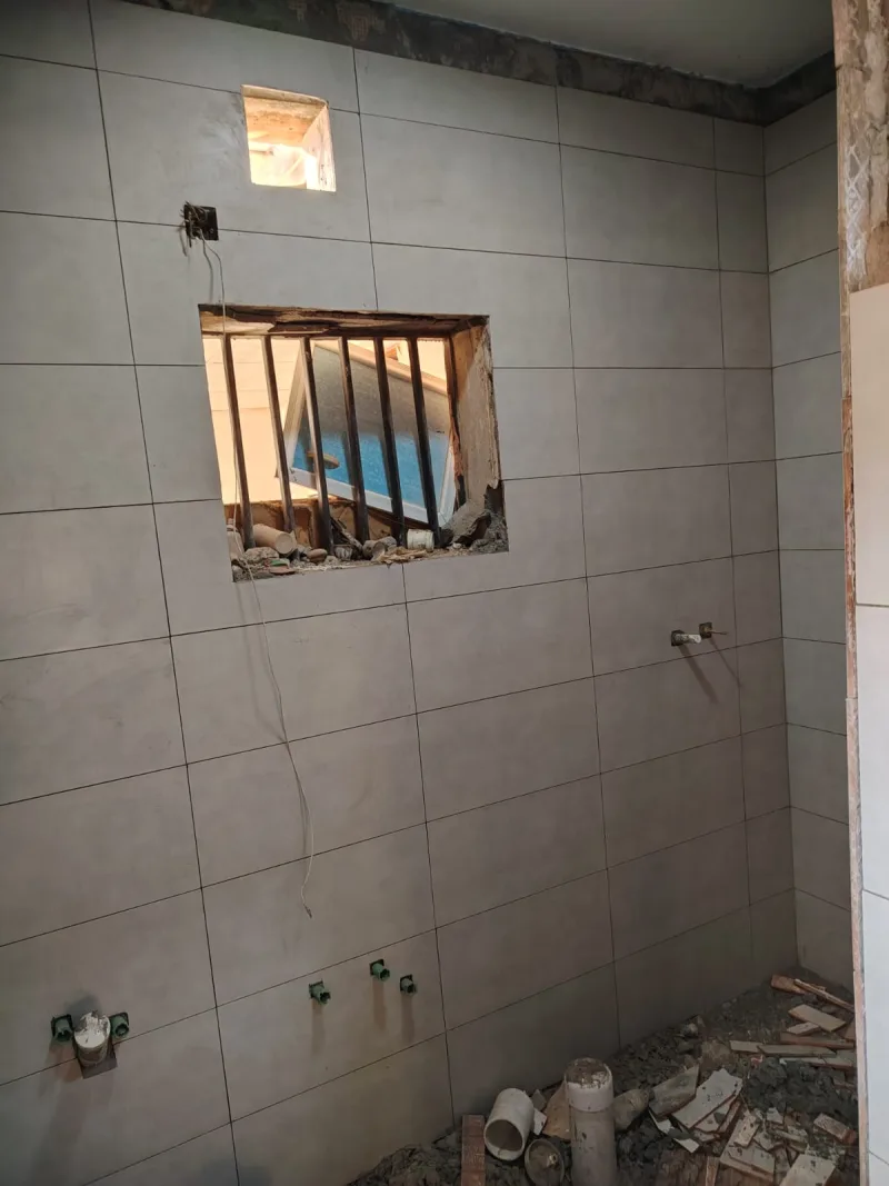 مبلط سيراميك — الشناوي للبلاط والأرضيات والبوية والرنج والديكور
