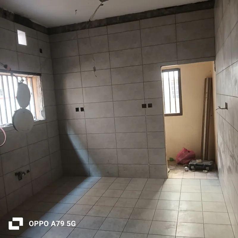 معلم  بلاط  في الدمام0538132538 — الشناوي للبلاط والأرضيات والبوية والرنج والديكور